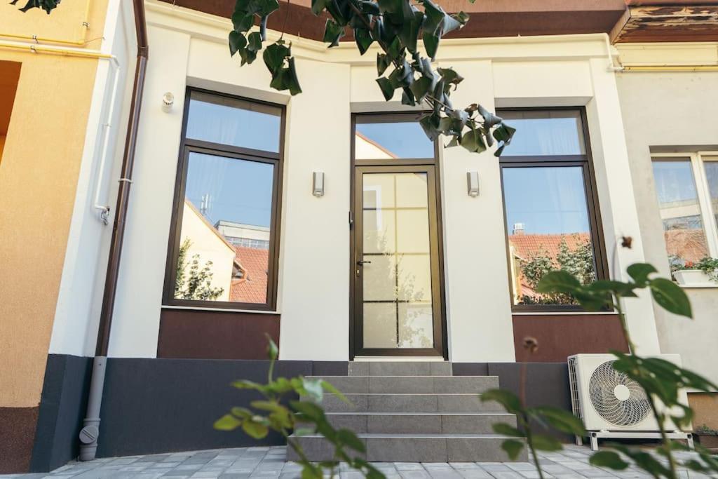 The Middle House Διαμέρισμα Σάτου Μάρε Εξωτερικό φωτογραφία