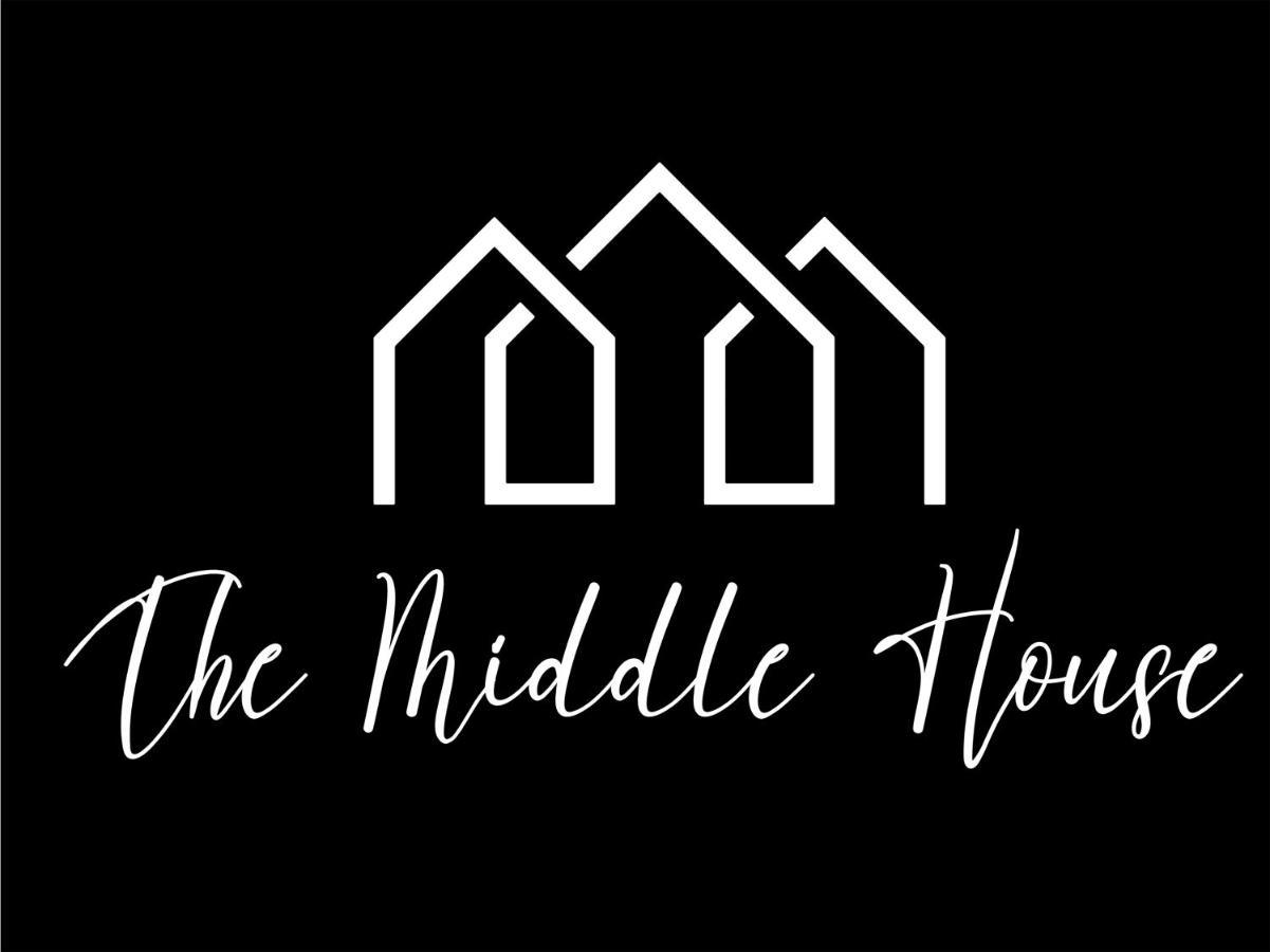 The Middle House Διαμέρισμα Σάτου Μάρε Εξωτερικό φωτογραφία